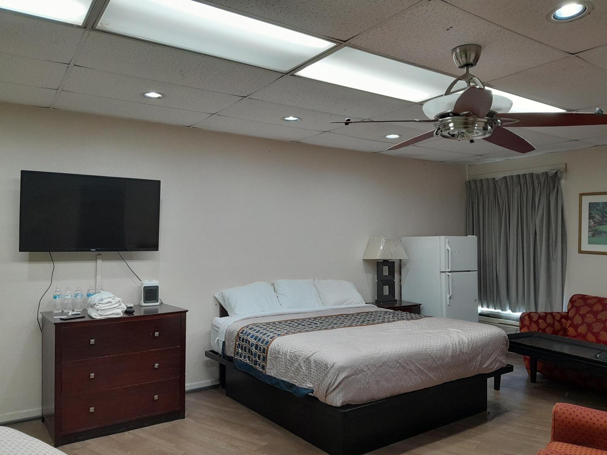 Zainee Inc Budgetel Inn And Suites Augusta Bagian luar foto